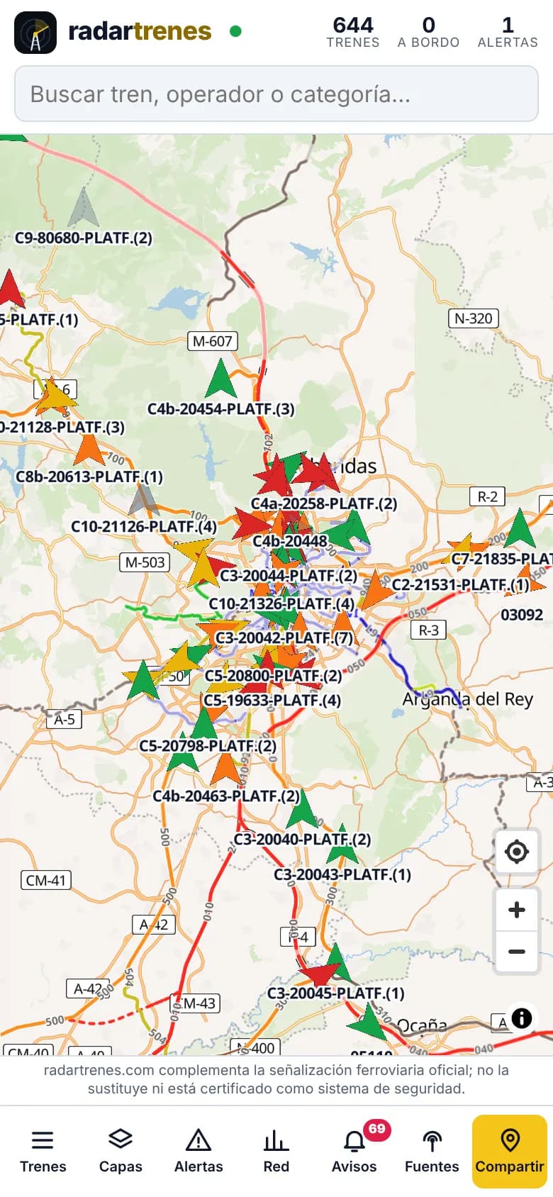 Pantalla de móvil con los trenes de Cercanías de Madrid y la barra inferior de acciones